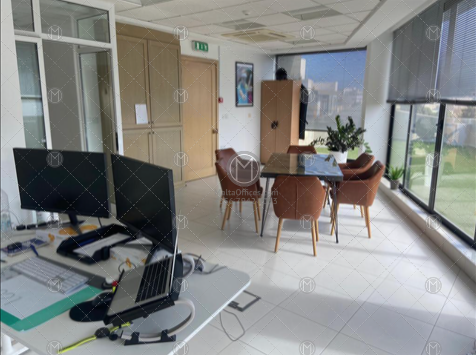125m2 Penthouse Office for Rent - (3)