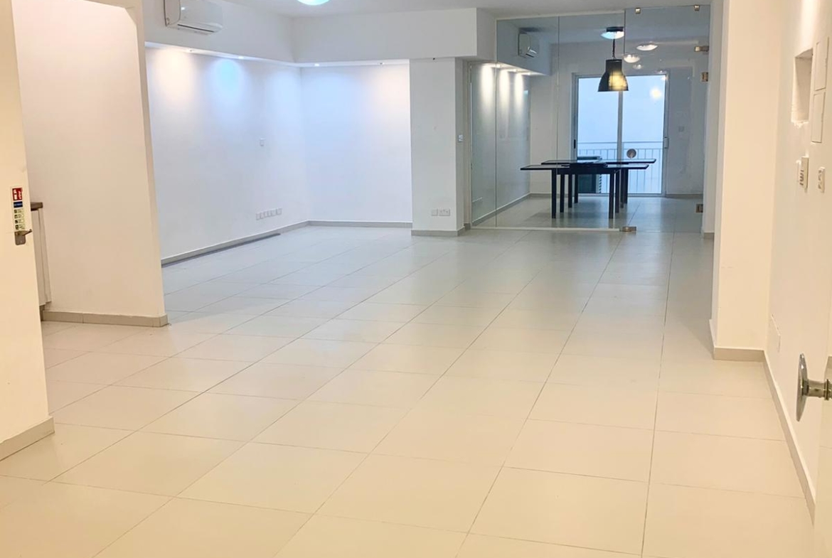 Office for rent on Tower Road in Sliema (90m2)