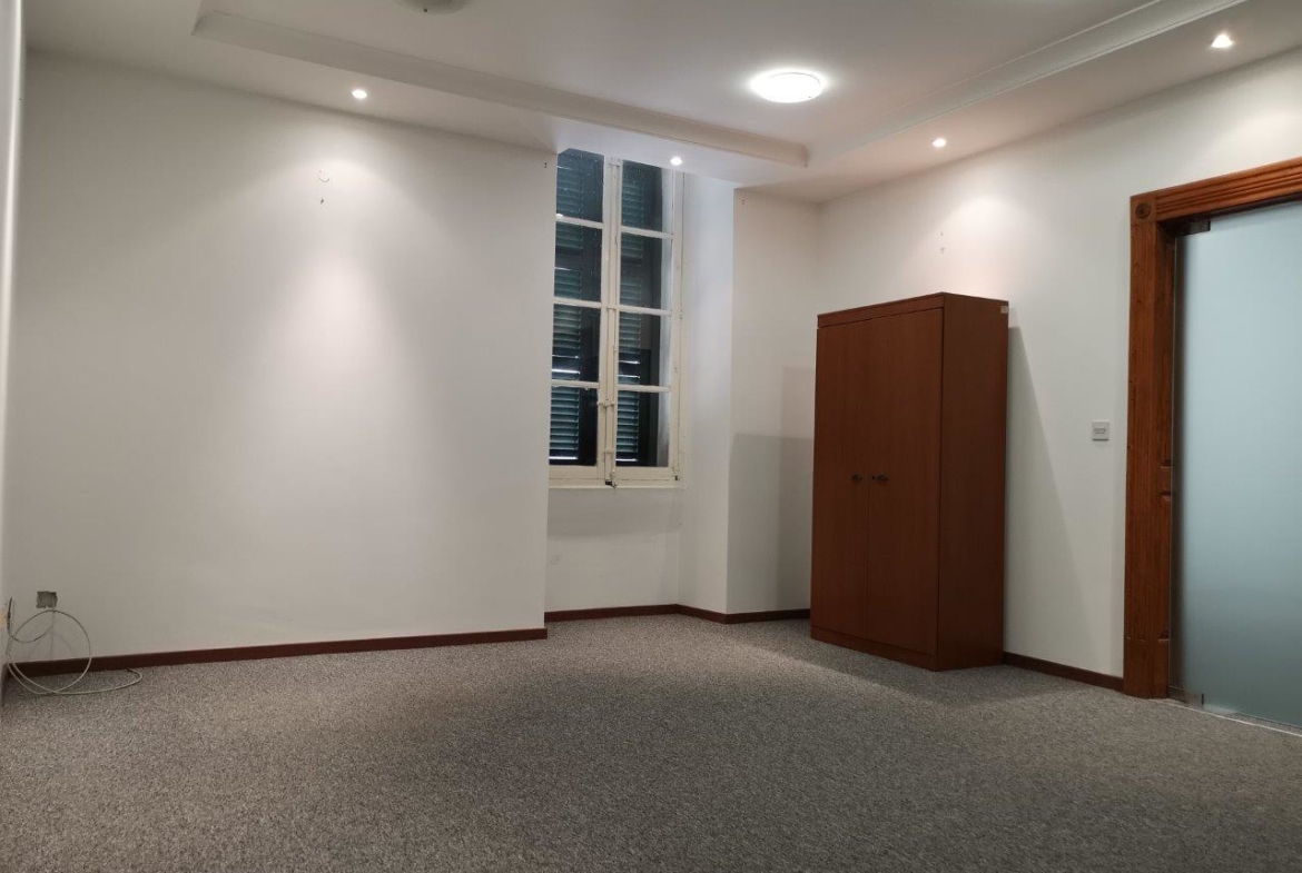 250m2 Office for Rent in Valletta