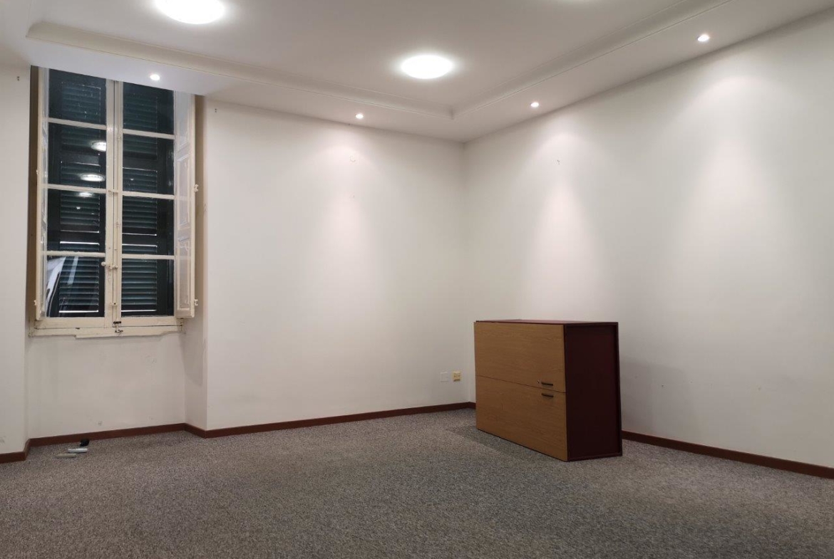 250m2 Office for Rent in Valletta