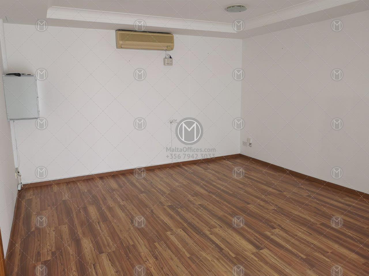 250m2 Office for Rent in Valletta