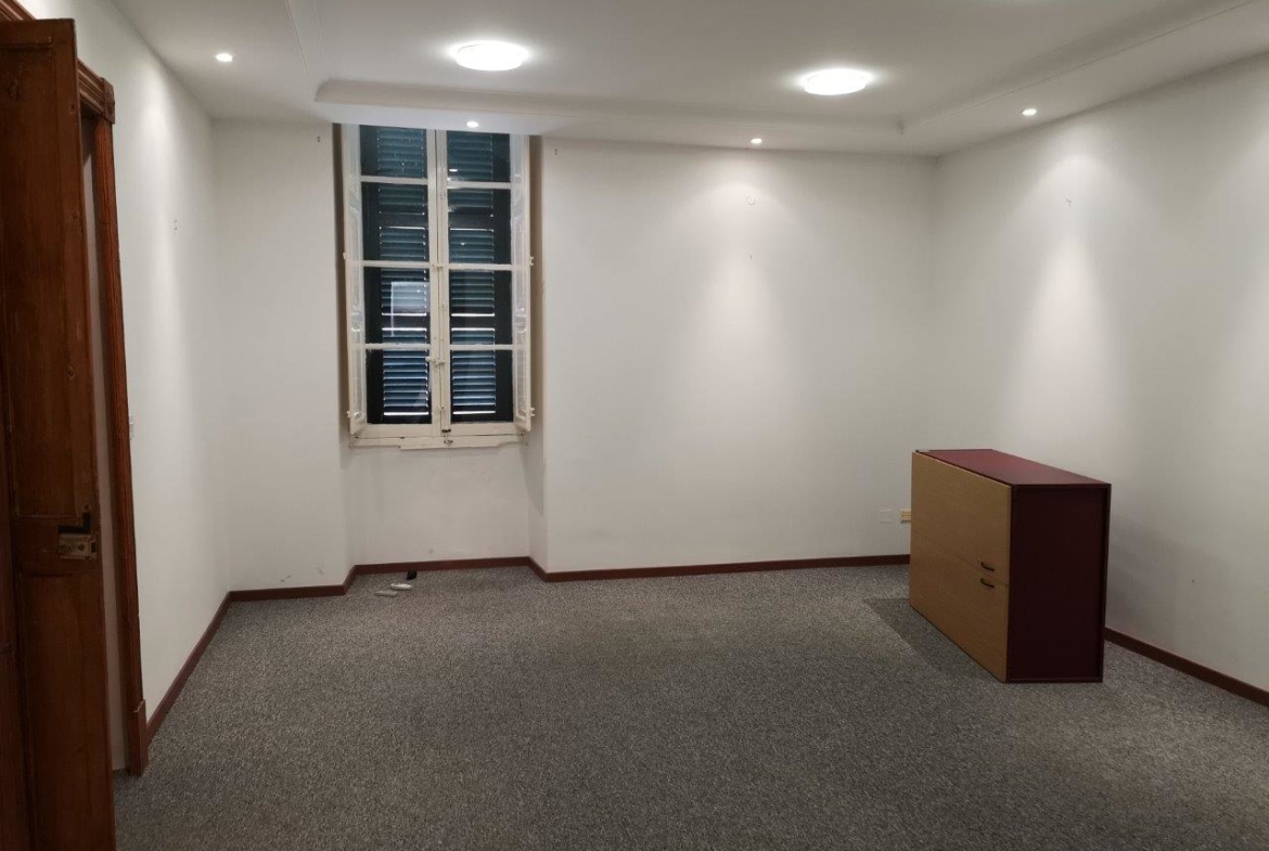 250m2 Office for Rent in Valletta