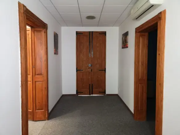 250m2 Office for Rent in Valletta