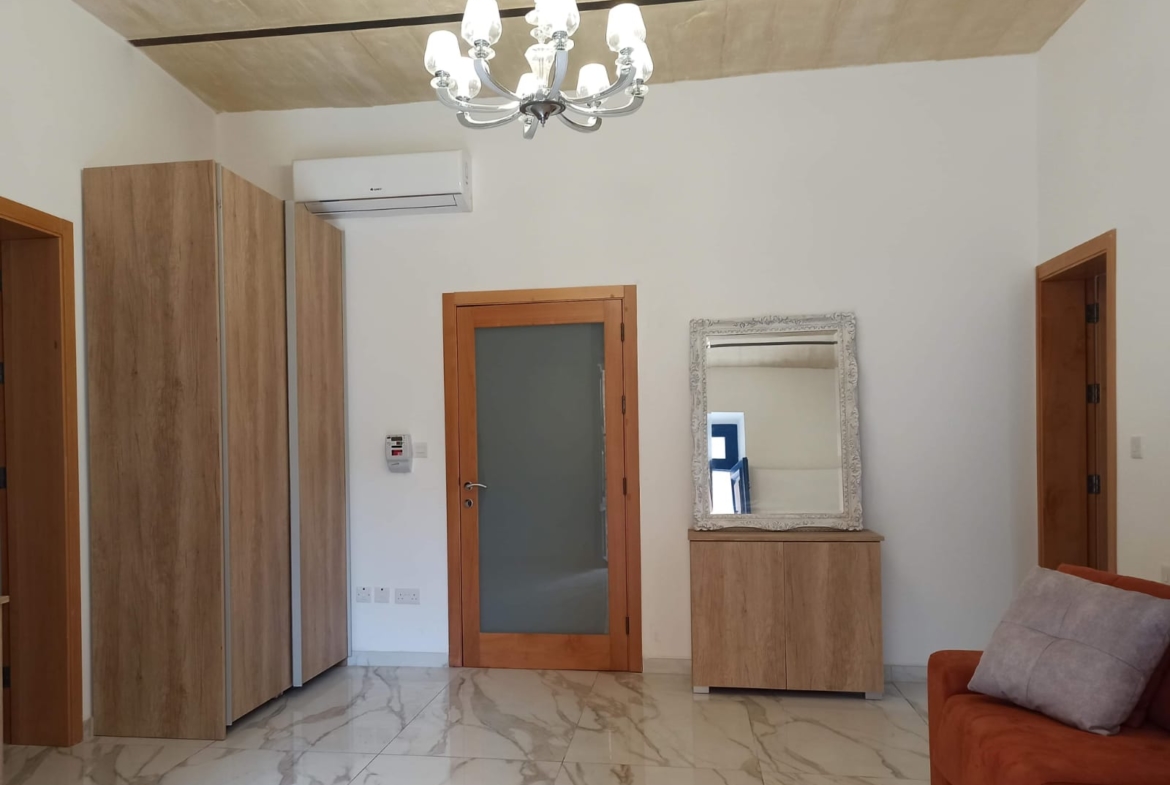 Traditional Floriana Office for Rent - (26)