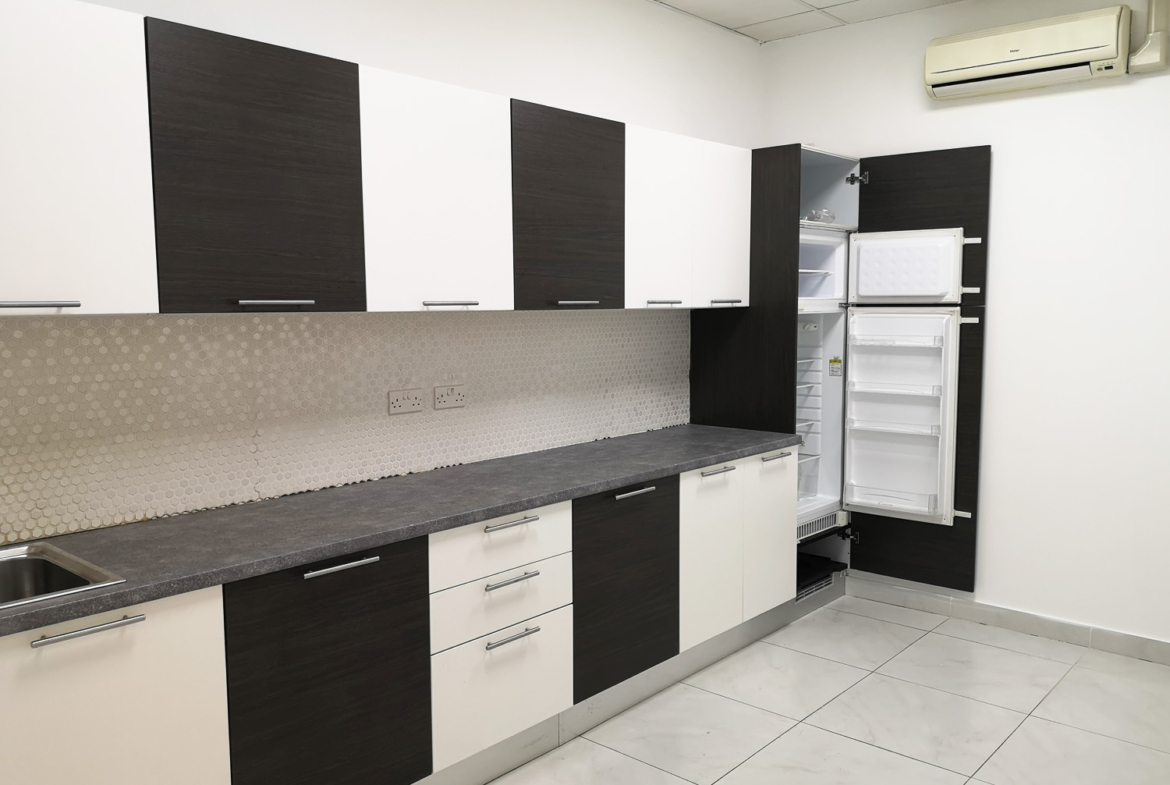 Sliema Office for Rent in Shopping Centre