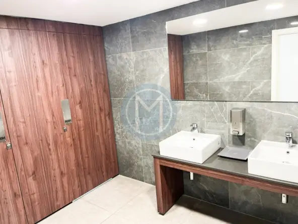 Corner Penthouse To Let