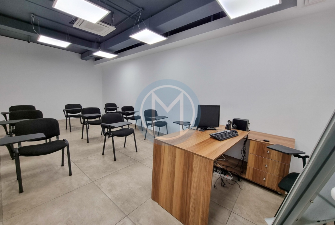 Office Space in Business Centre