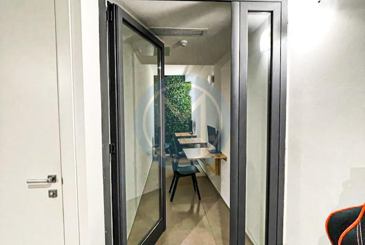 Office To Let in Sliema