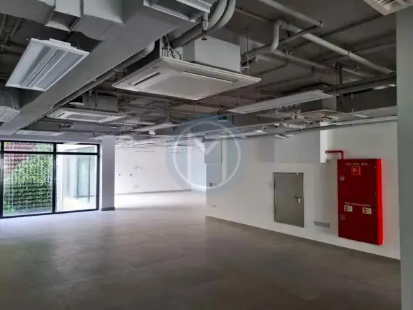 325 SQM Office To Let