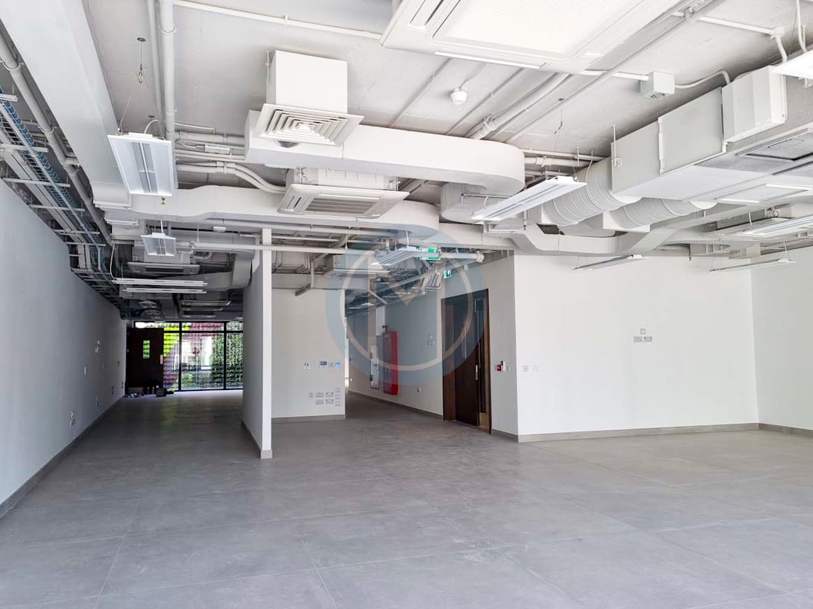 325 SQM Office To Let