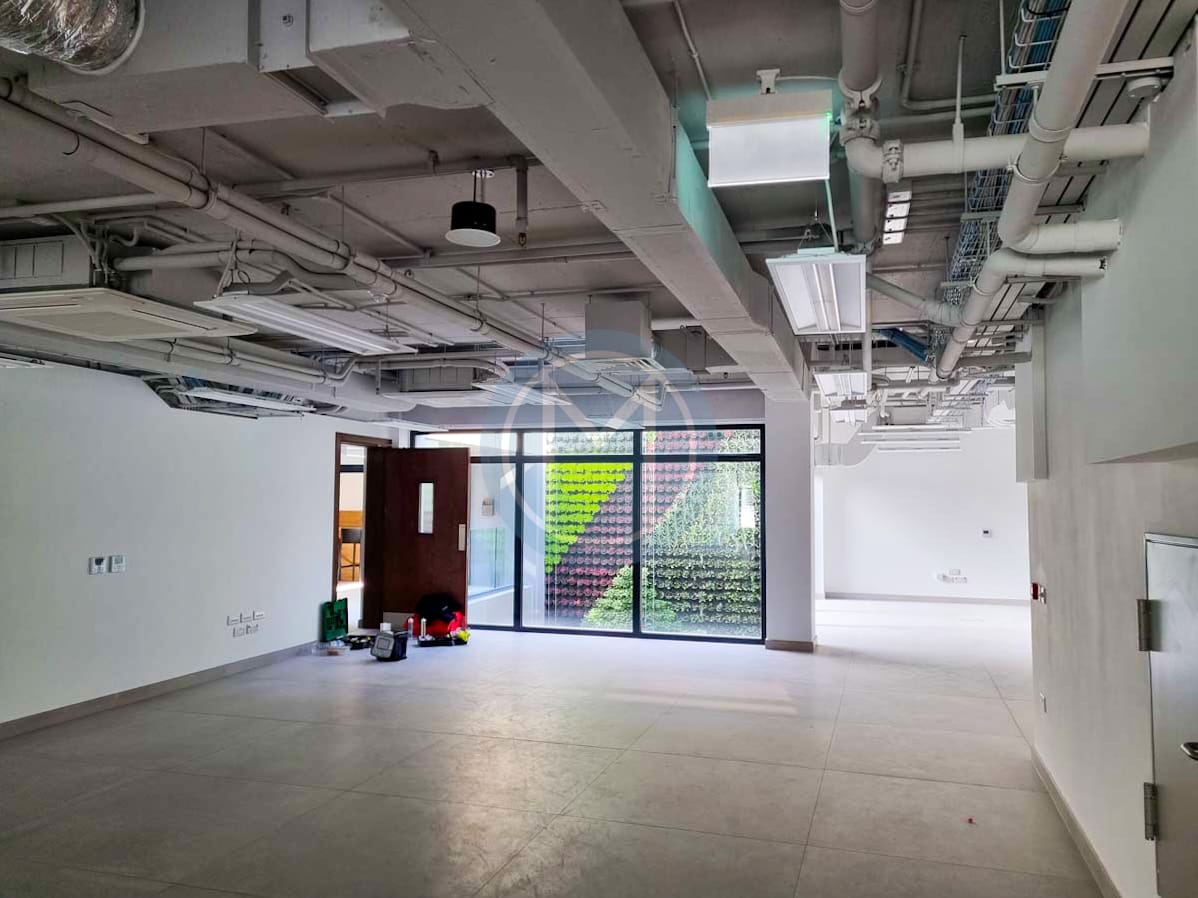 325 SQM Office To Let