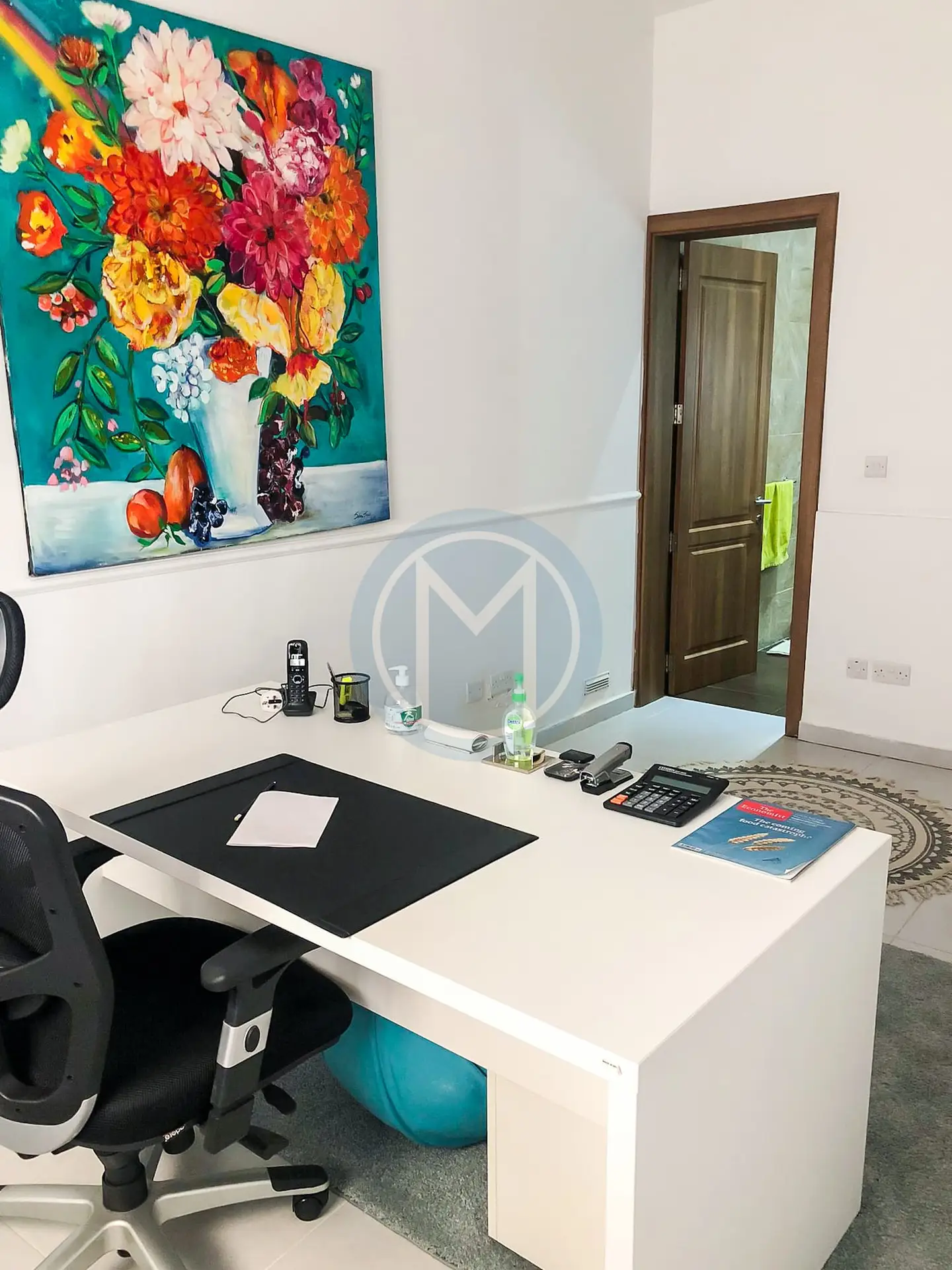 Seafront Retail Office To Let