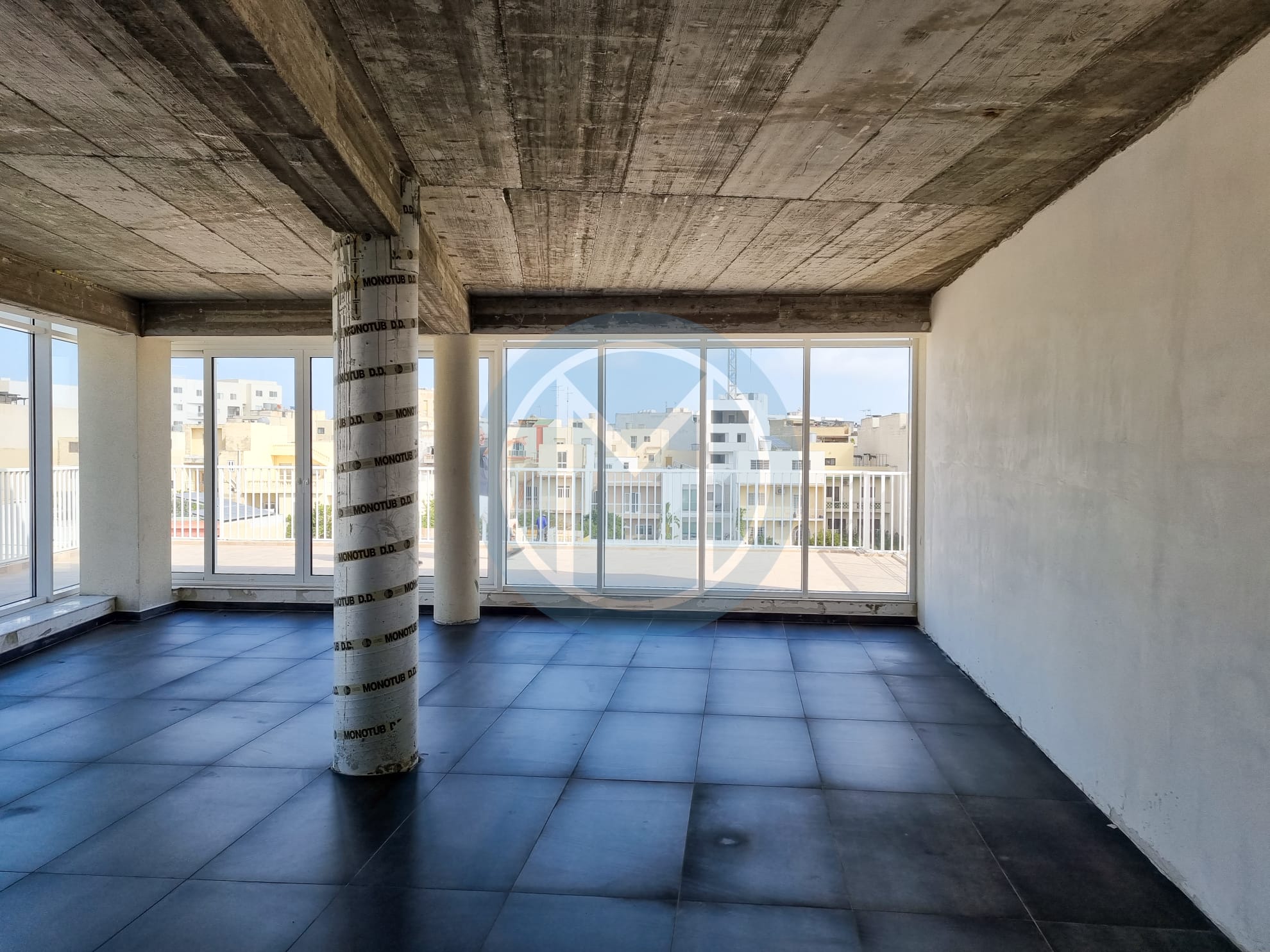 Central Penthouse Office To Let