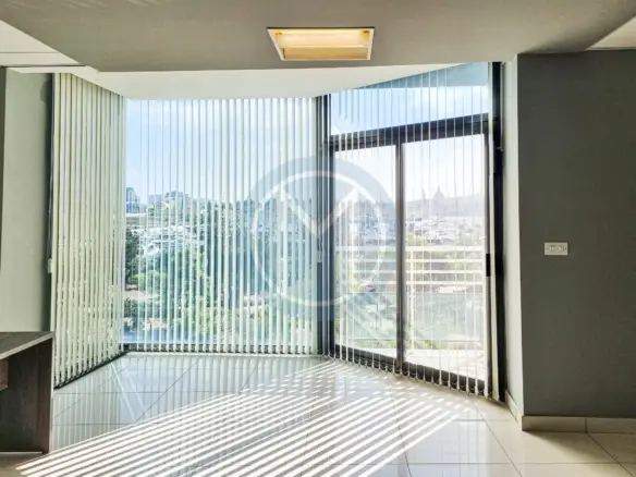 90 SQM Seafront Office To Let