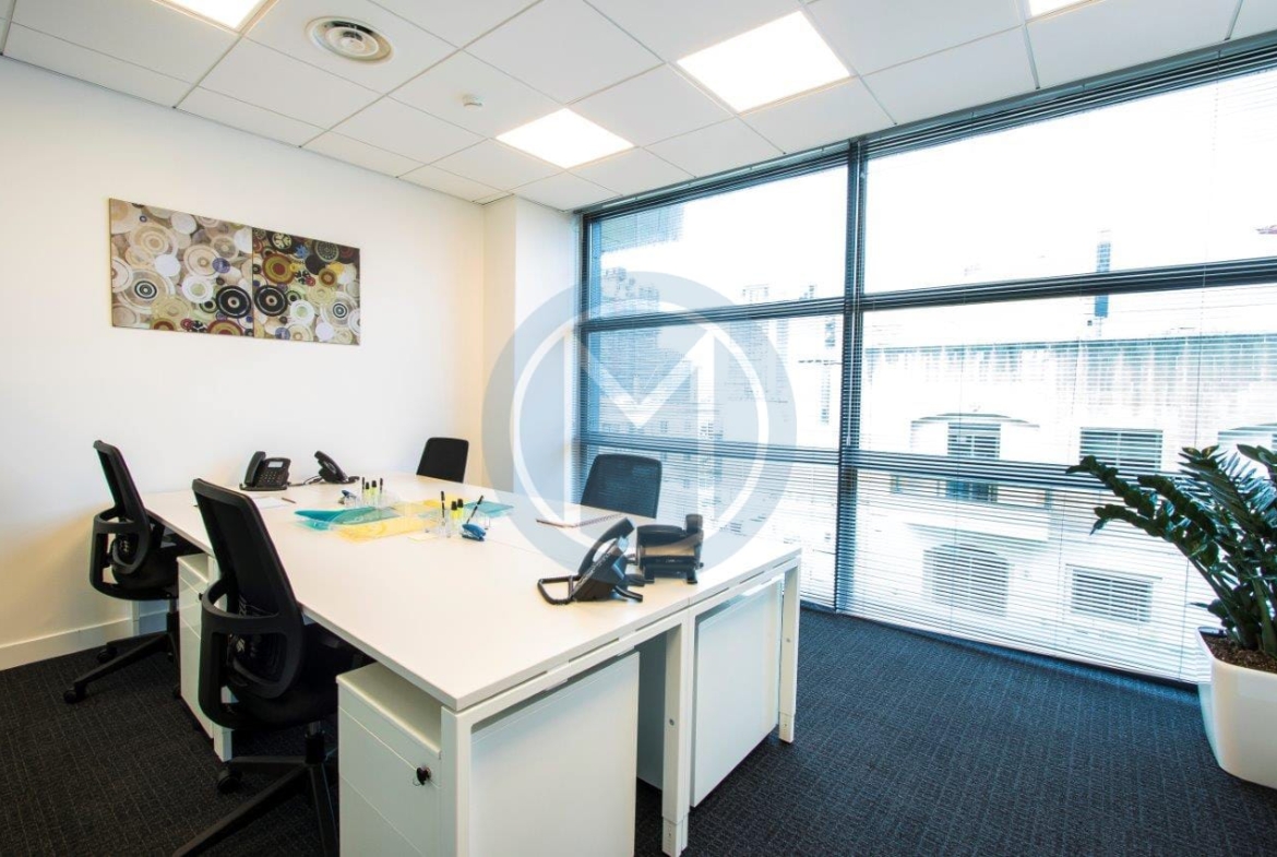 5 Person Serviced Office To Let