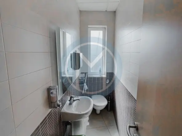 Central Duplex Office To Let