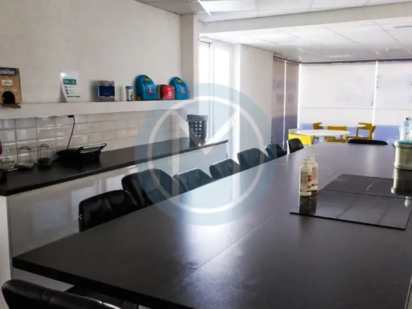 600 SQM Office To Let
