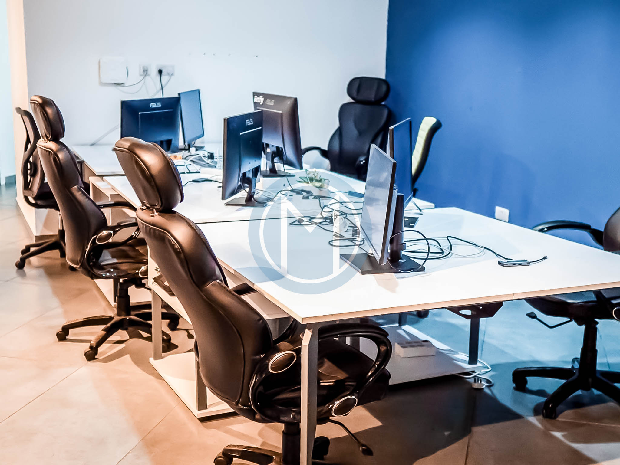 400 SQM Office To Let