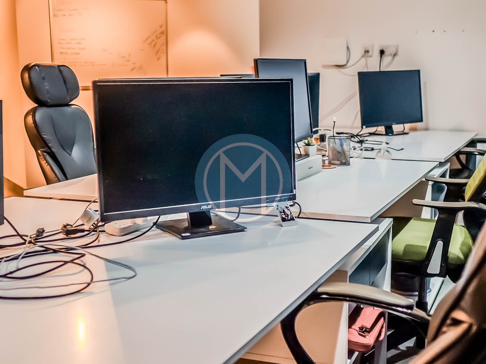 400 SQM Office To Let