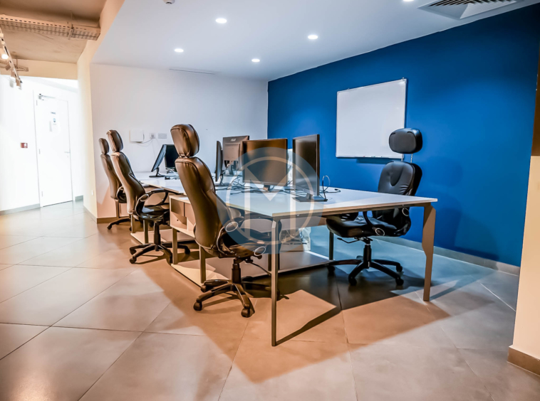 400 SQM Office To Let