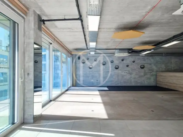 265 SQM Office Space To Let