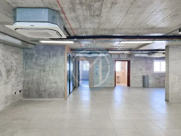 265 SQM Office Space To Let
