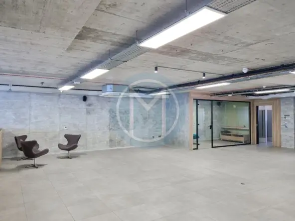 265 SQM Office Space To Let