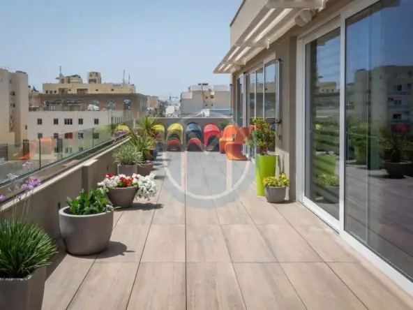 Ta' Xbiex Penthouse Office