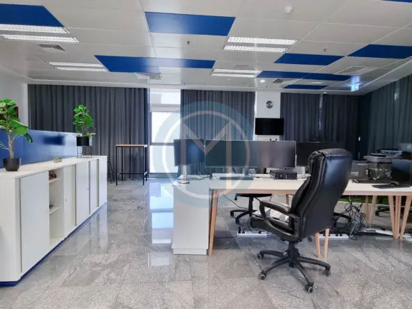 Luxurious Penthouse Serviced Office
