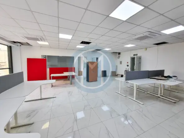 Spacious Open Space Office