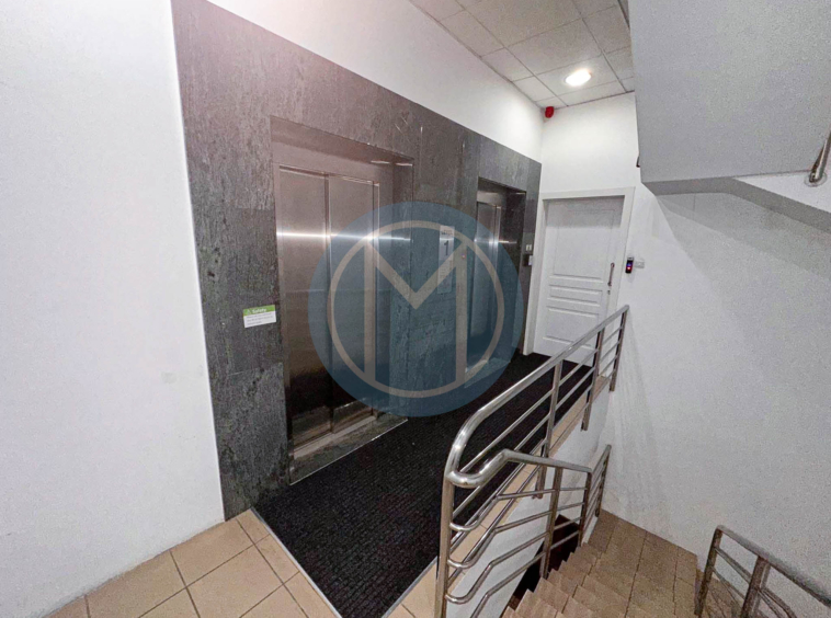 Large Gzira Office