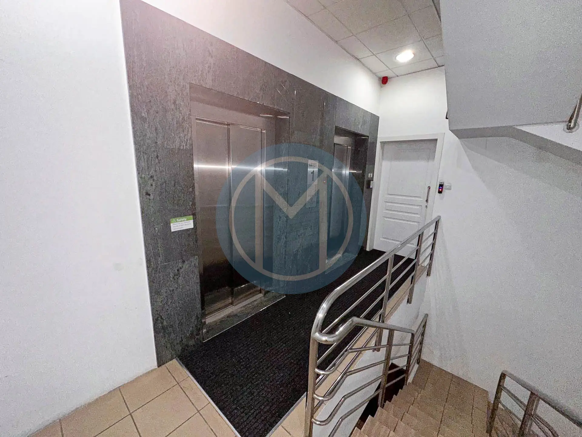 Large Gzira Office