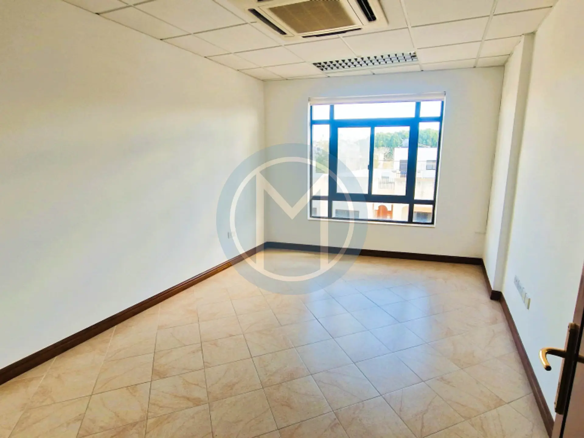 110 SQM Office in Naxxar To Let