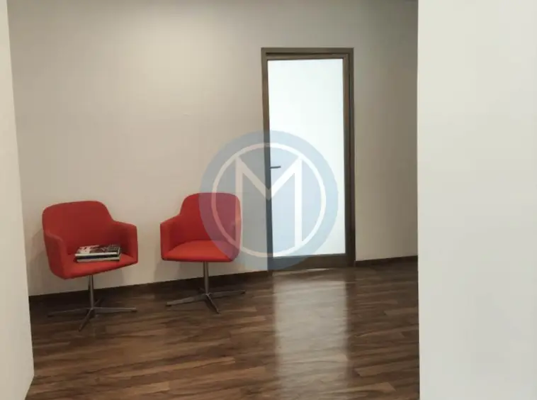 Multi-Room Office in Iklin