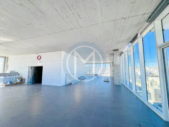 Premium Office in Business Tower