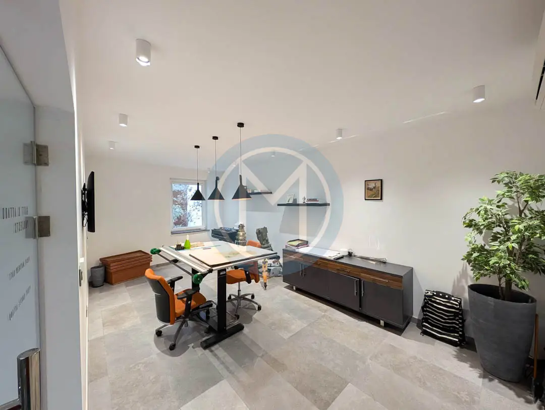 Retail Office in Mosta
