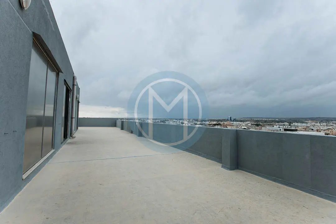 Penthouse Office in San Gwann