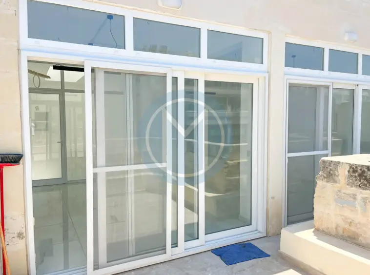 Spacious Bright Office in Gzira