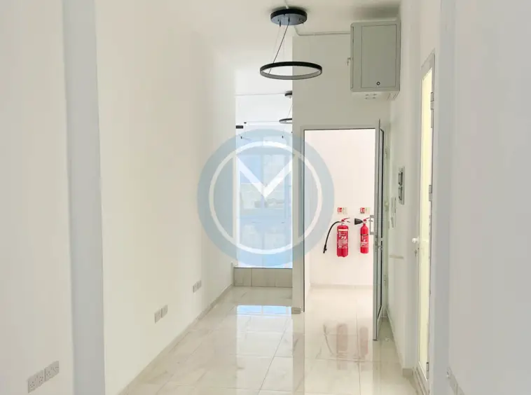 Spacious Bright Office in Gzira