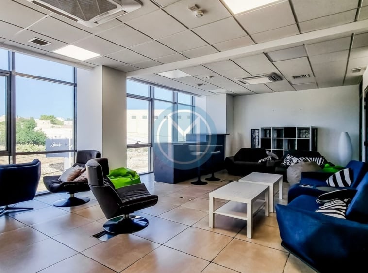 2000 SQM Office To Let