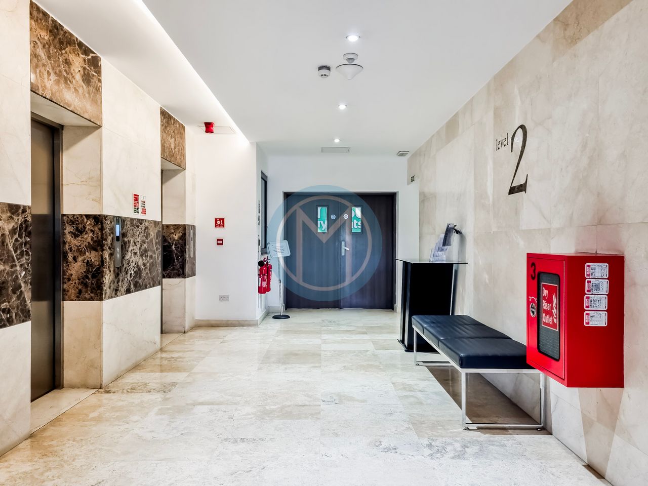 2000 SQM Office To Let