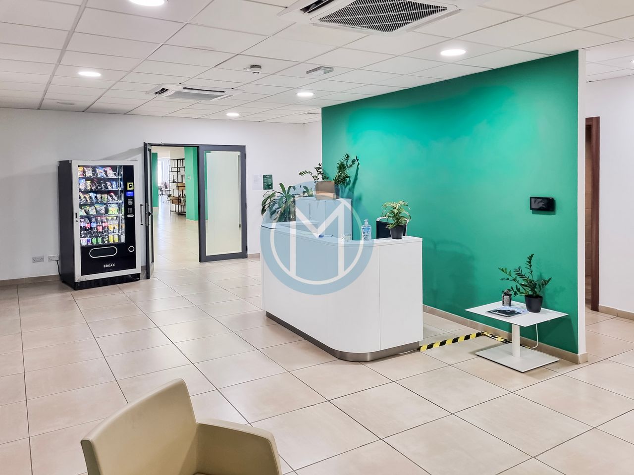 2000 SQM Office To Let