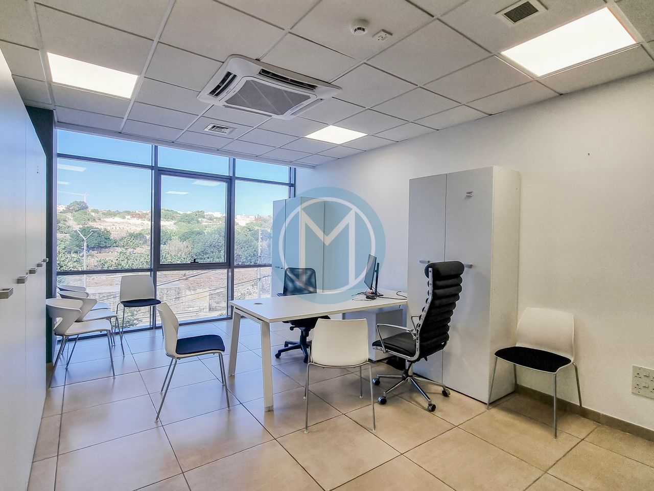 2000 SQM Office To Let