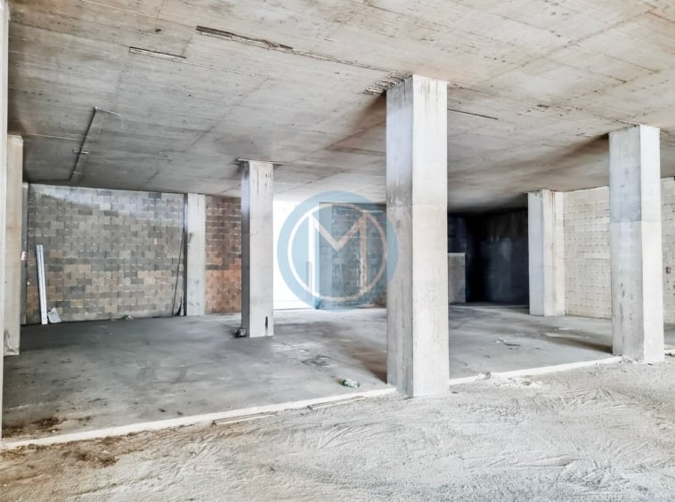 Central Office & Warehouse To Let