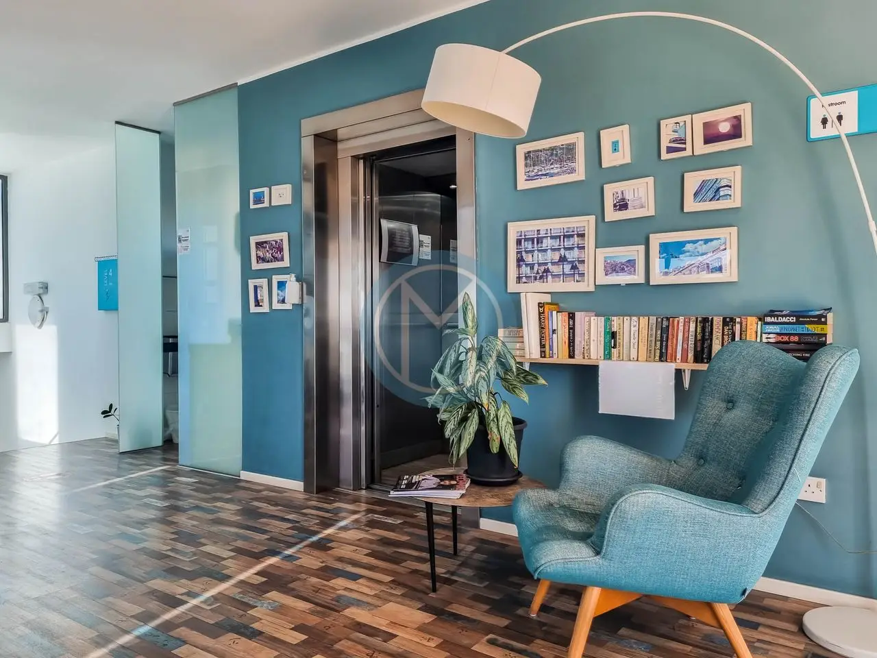 Plug & Play Large Private Office