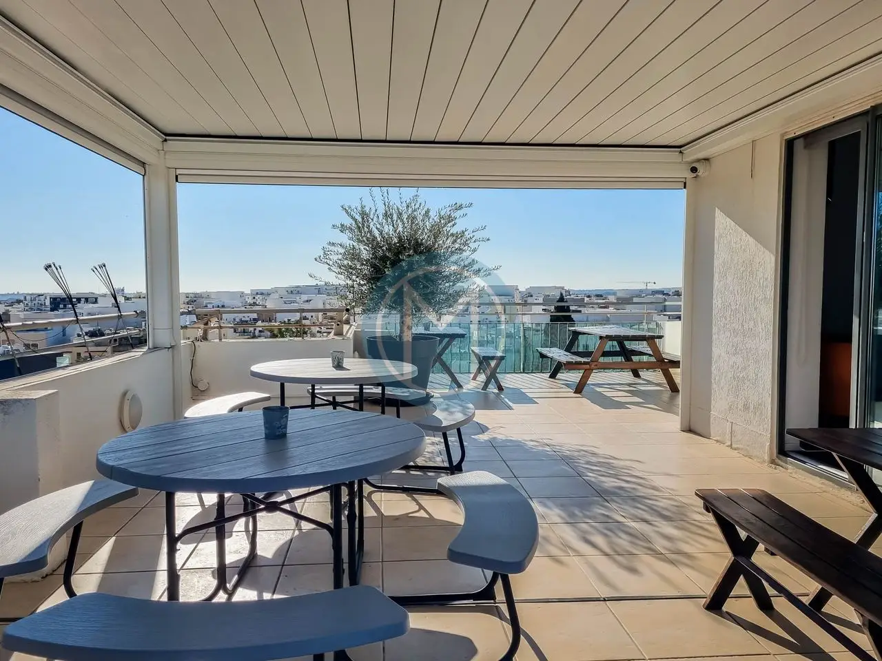 Plug & Play Large Private Office