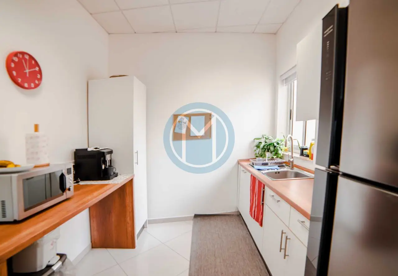 300 SQM Naxxar Office For Rent