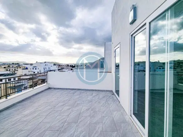 Penthouse Office in Mosta To Let