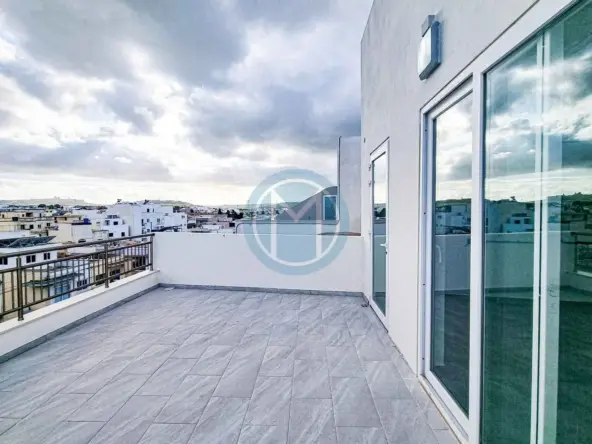 Penthouse Office in Mosta To Let