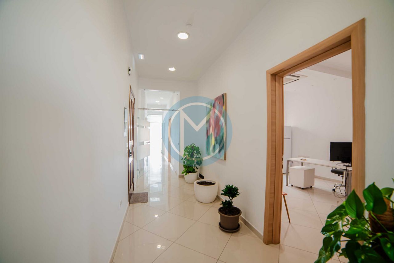 300 SQM Naxxar Office For Rent